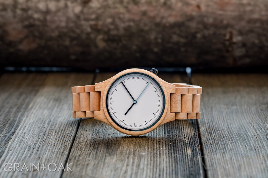The Classic Maple | Set of 6 Groomsmen Watches Grain and Oak